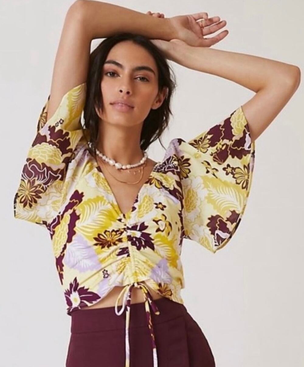 ✨2/$30✨ Anthropologie Maeve Yellow Floral Cinch Front Top Medium Flutter Sleeve